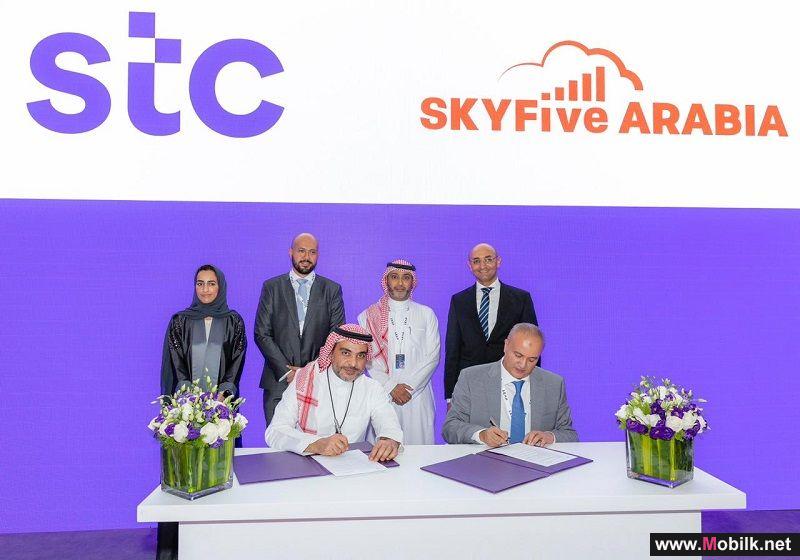 stc وشركة سكاي فايف العربية توقعان اتفاقية تعاون لتقديم خدمات الإنترنت الجوية (A2G) في منطقة الشرق الأوسط وشمال   إفريقيا في مؤتمر LEAP 23  